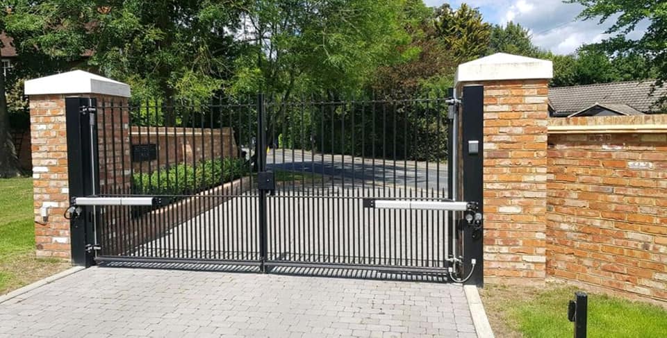 electric gates london